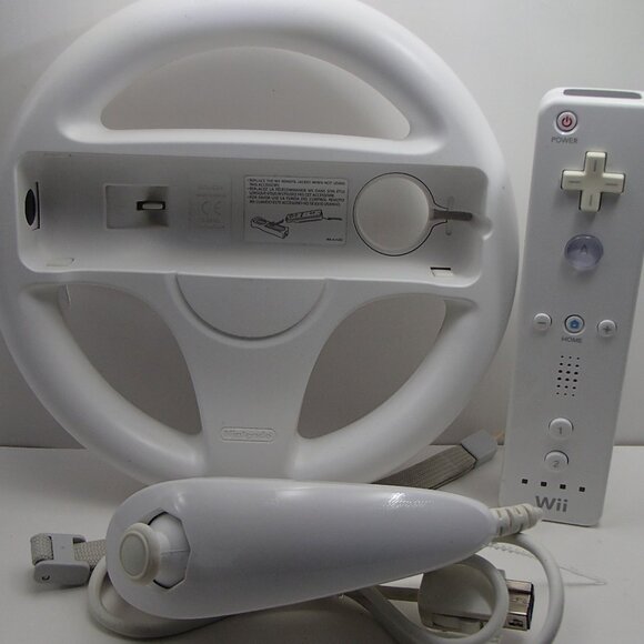 Nintendo Wii accessories - Picture 1 of 11